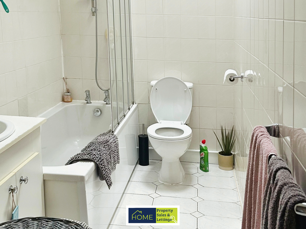 1 bed flat to rent in Bakehouse Yard, School Road, Kibworth, Leicester