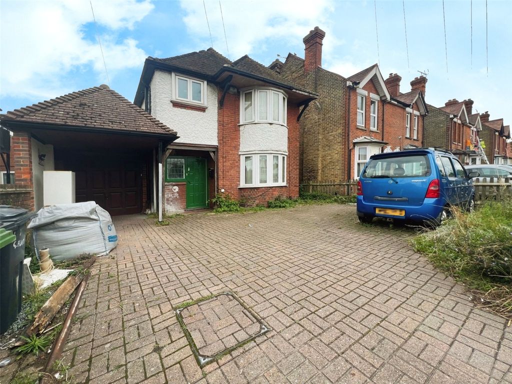 4 bed detached house for sale in Loose Road, Maidstone, Kent ME15, £
