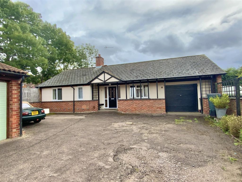 2 bed detached bungalow for sale in Nursery Gardens, Bradwell, Milton