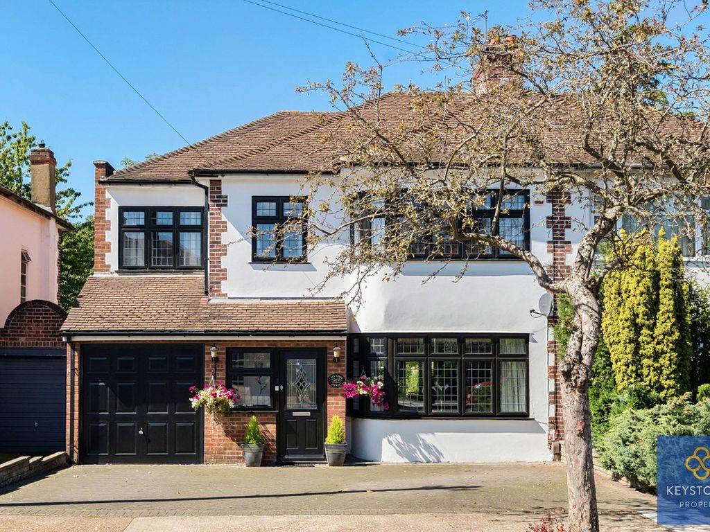 5 bed semidetached house for sale in Lodge Avenue, Gidea Park RM2, £