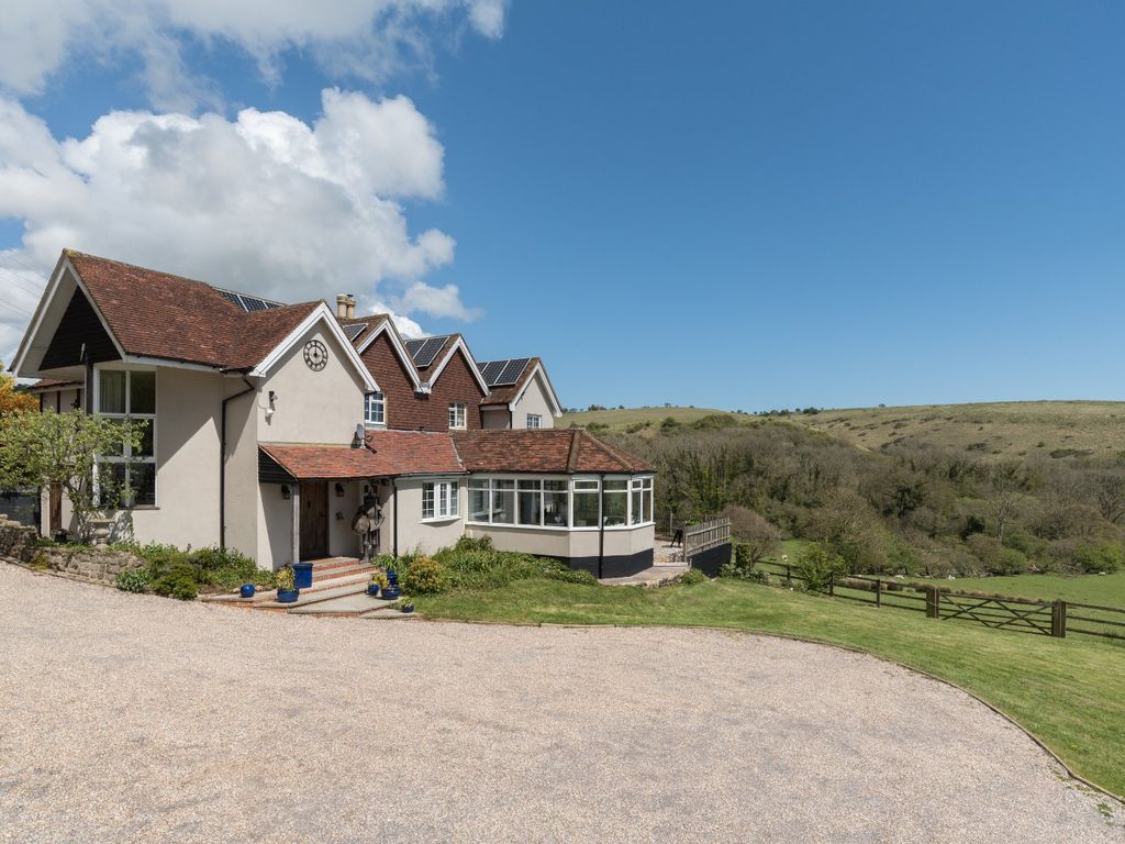 5 bed detached house for sale in Etchinghill, Folkestone, Kent CT18