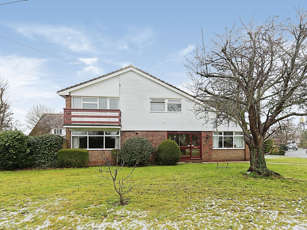 4 bed detached house for sale in White Hill Close, Lower Hardres