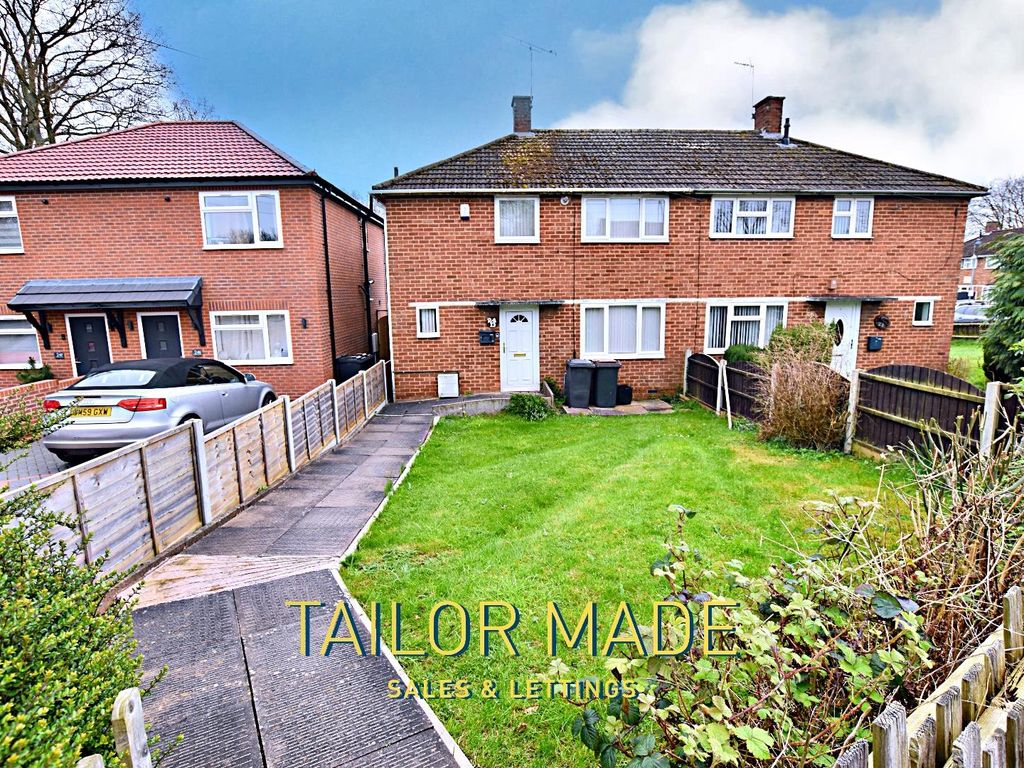 3 bed semidetached house for sale in Road North, Keresley End