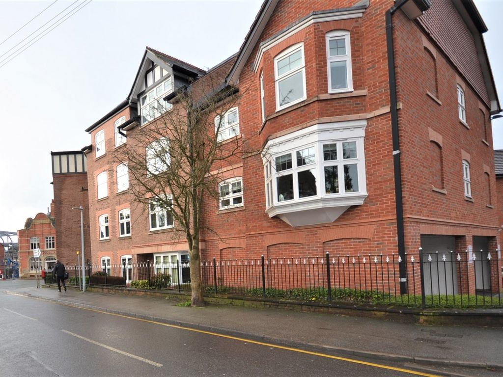 2 bed flat to rent in Chorlegh Grange, Chapel Road, Alderley Edge SK9