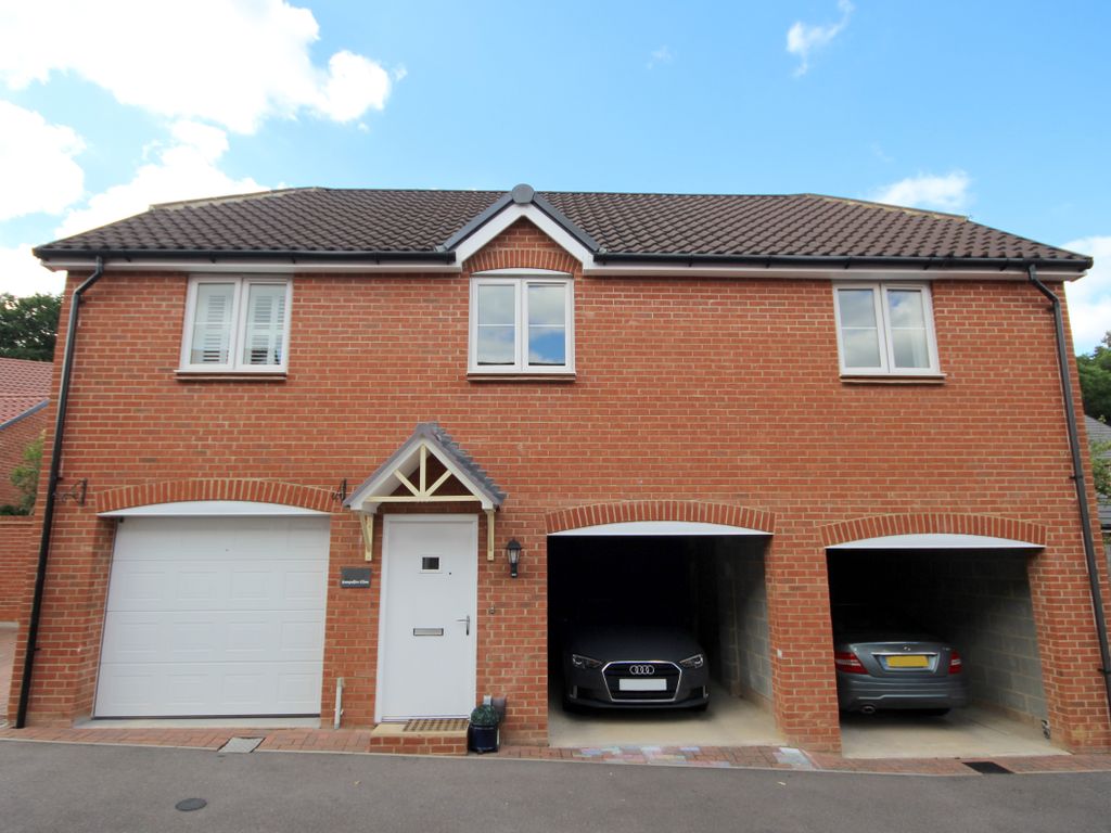 Hampshire Close, Wokingham RG41  