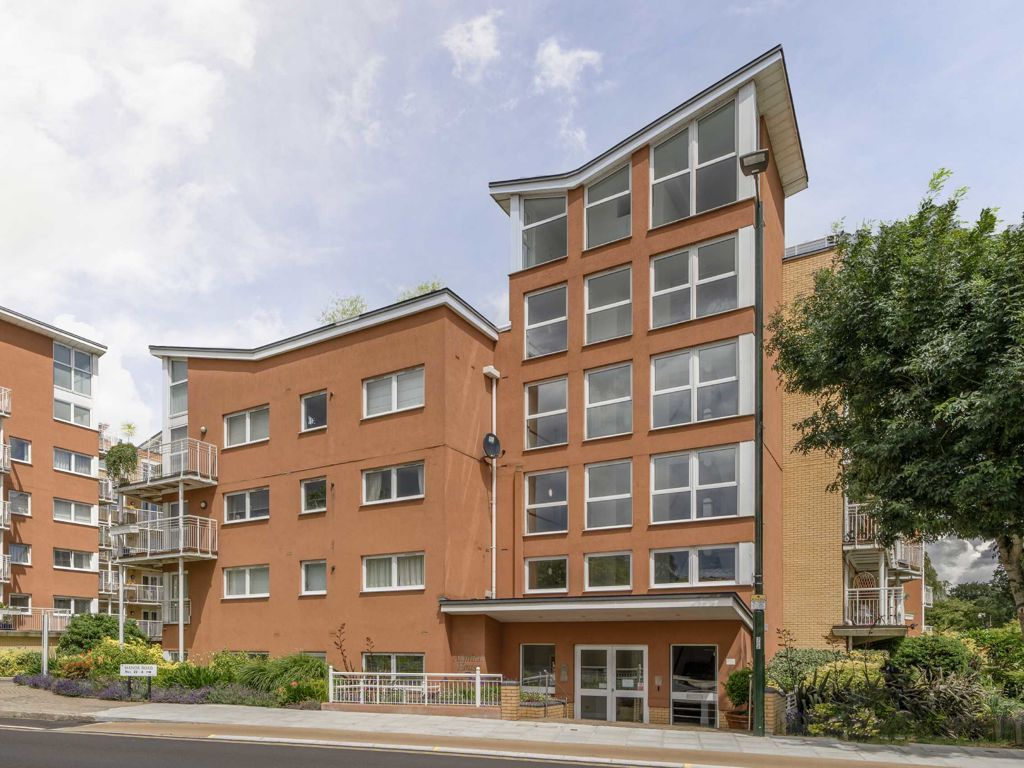 2 bed flat for sale in Manor Road, Teddington TW11 Zoopla