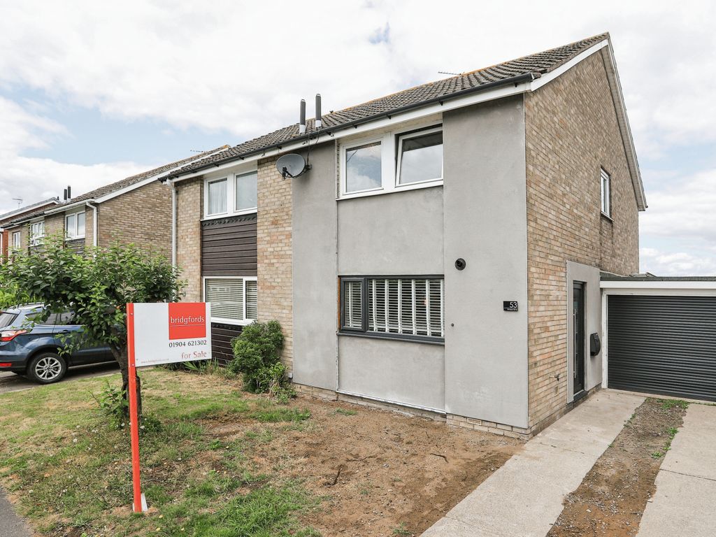 3 bed semidetached house for sale in Windsor Drive, Wigginton, York