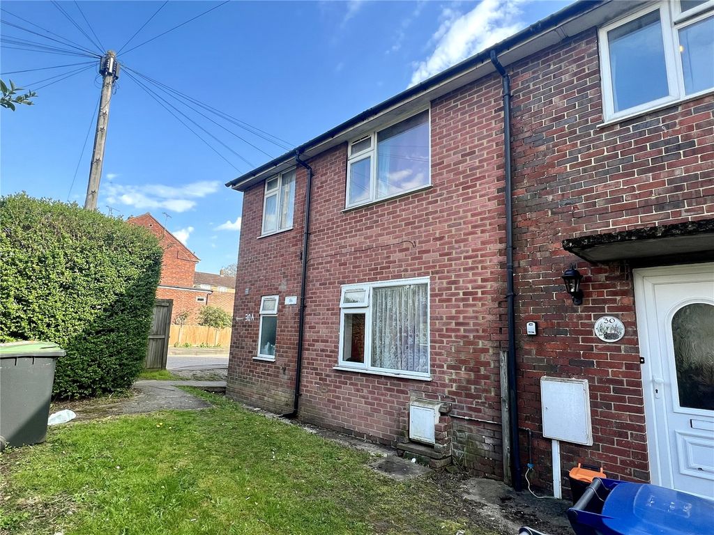 4 bed end terrace house to rent in Sussex Avenue, Canterbury, Kent CT1