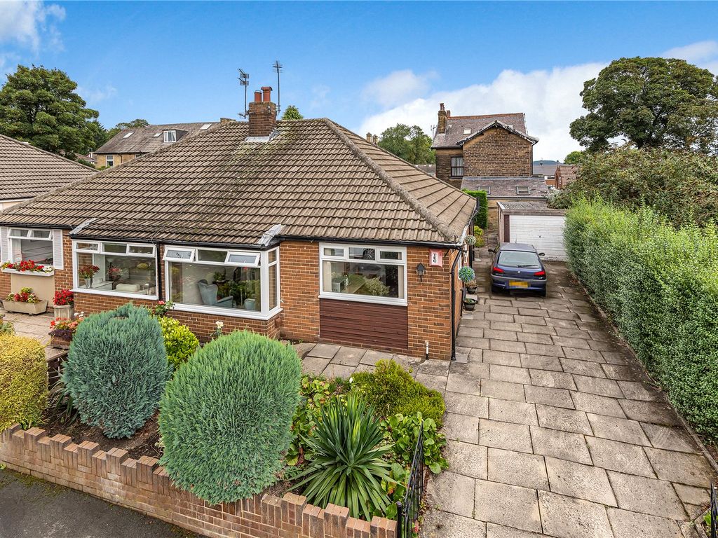 2 bed bungalow for sale in Bradford Road, Stanningley, Pudsey LS28 Zoopla