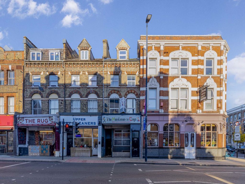 Holloway Road London N19  