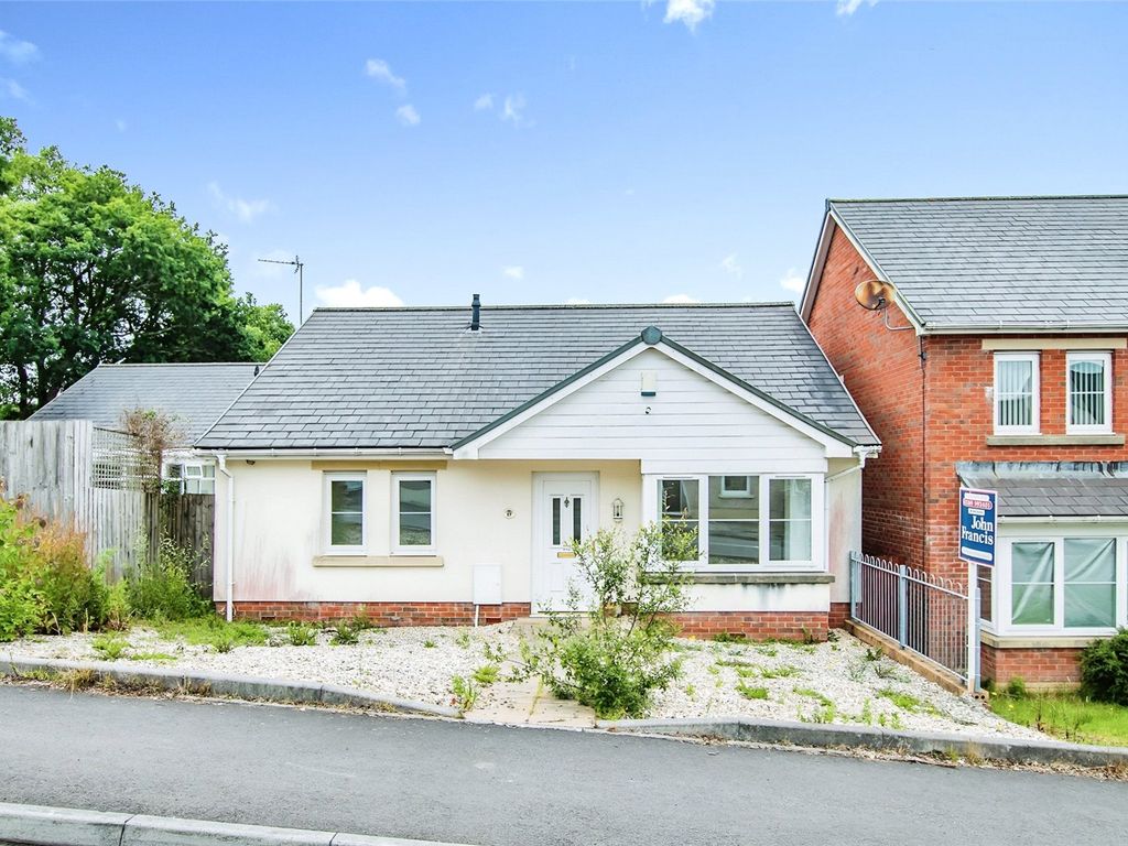 3 bed bungalow for sale in Clos AelYBryn, Penygroes, Llanelli, Clos