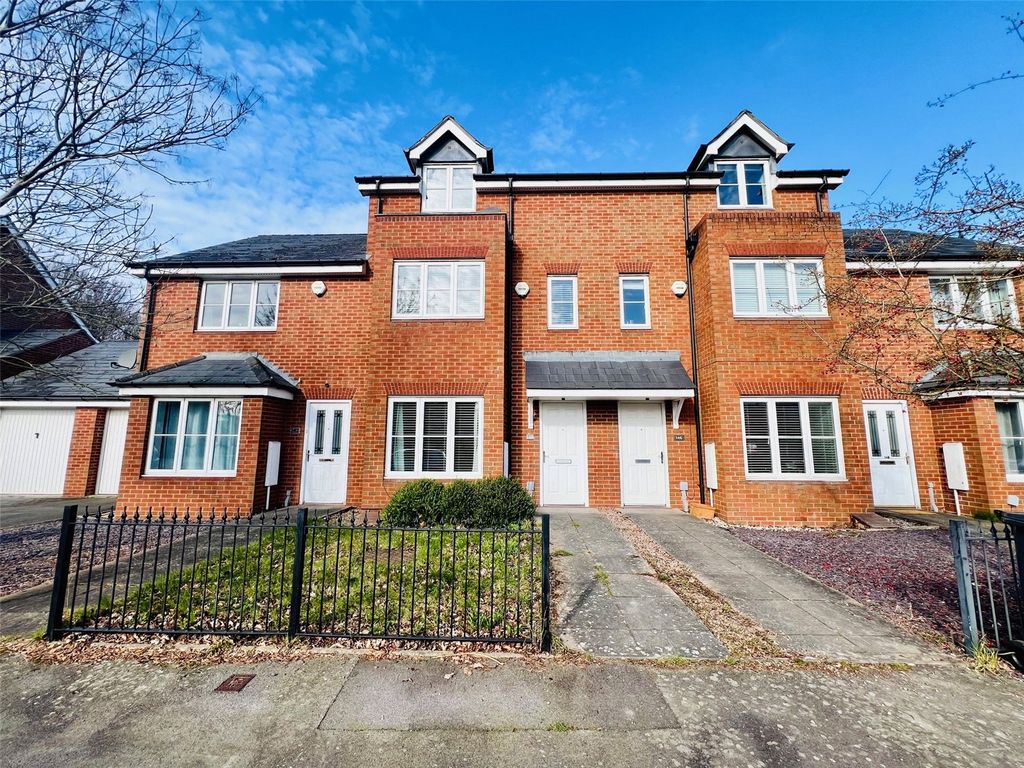 4 bed terraced house for sale in Woodcock Lane North, Birmingham, West