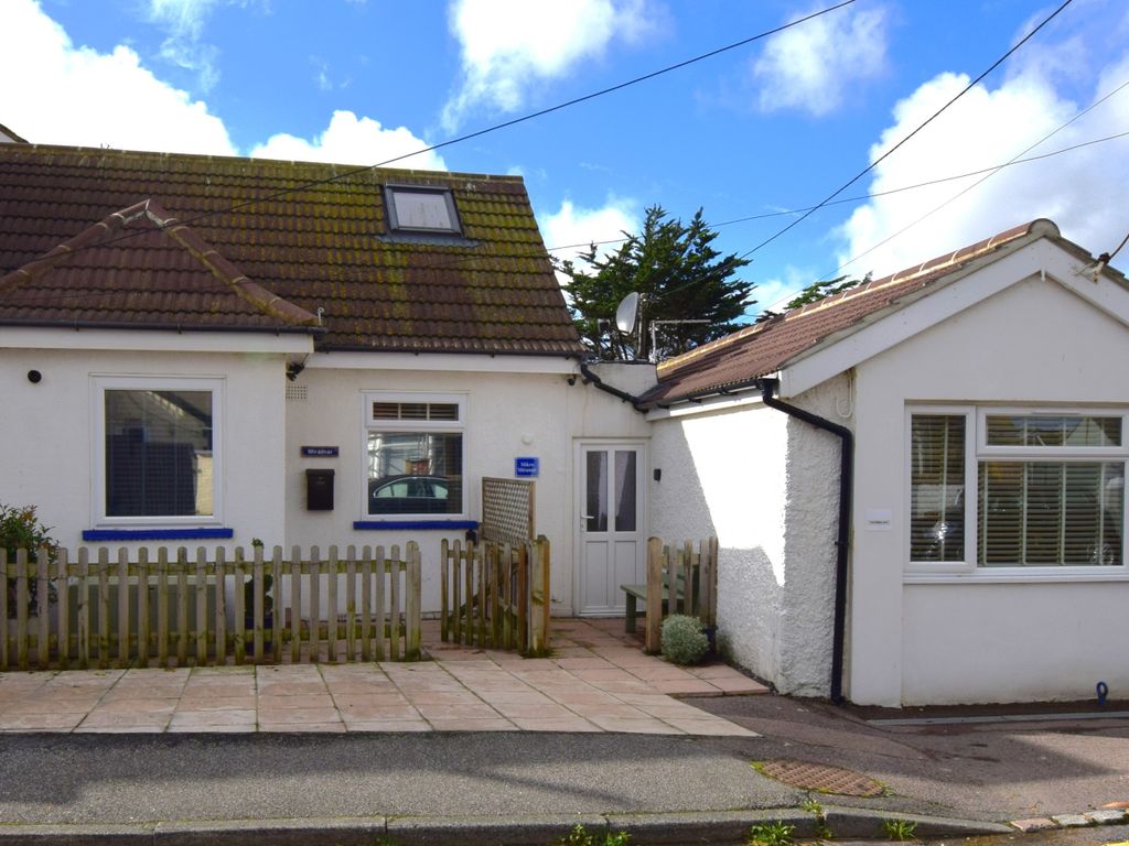 3 bed semidetached bungalow for sale in Seaville Drive, Pevensey Bay