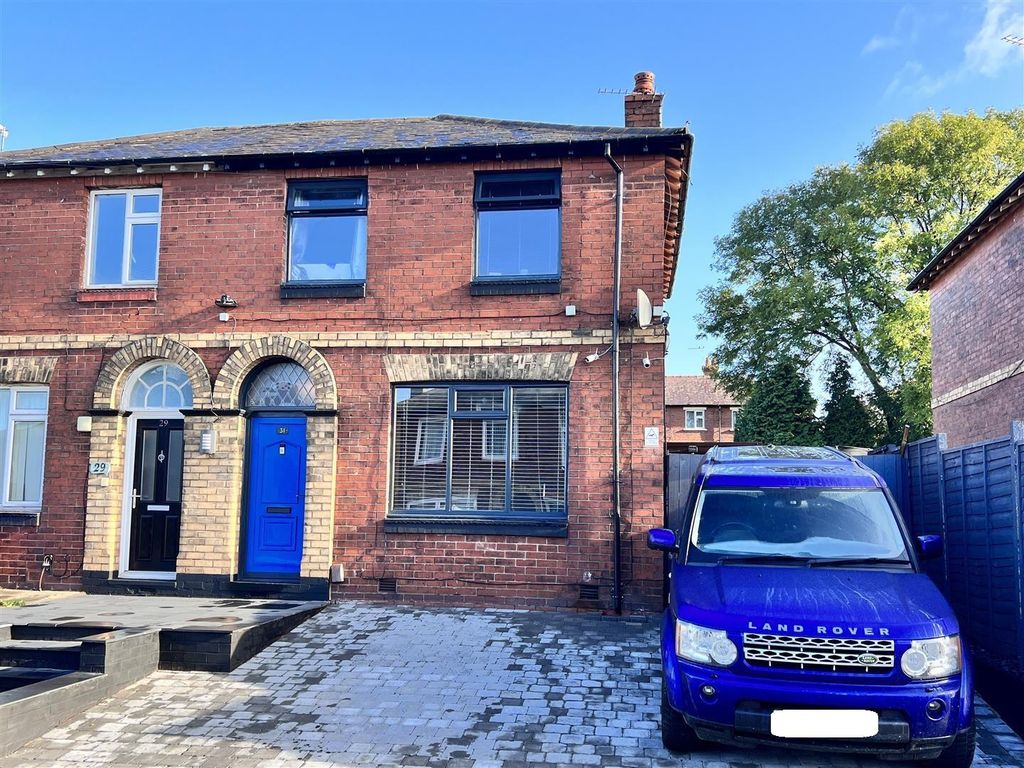 3 bed semidetached house for sale in Thorncliffe Avenue, Dukinfield