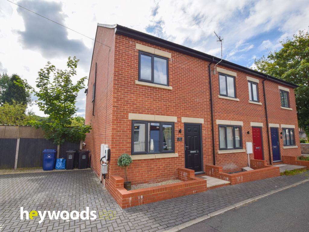 2 bed end terrace house for sale in The Rookery, Silverdale, Newcastle