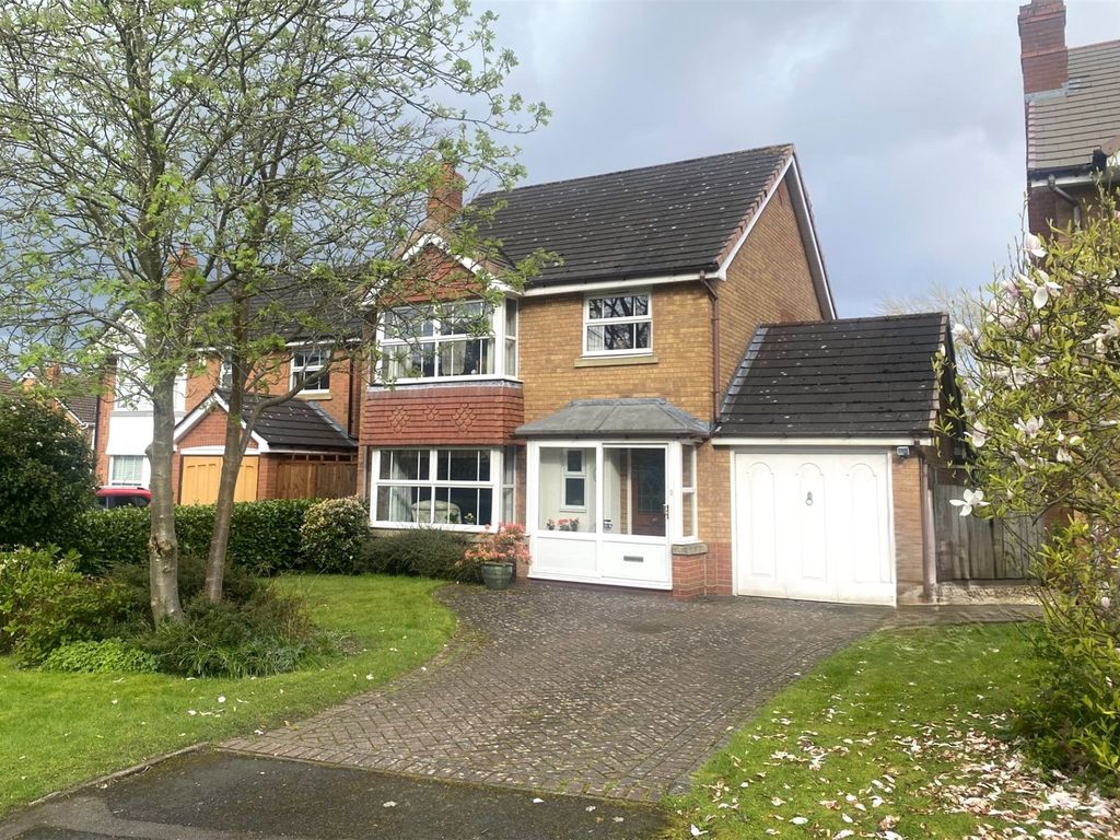 4 bed detached house for sale in Plainview Close, Aldridge WS9, £