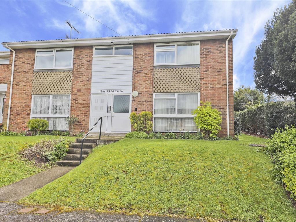 2 bed flat for sale in Finians Close, Hillingdon UB10 Zoopla