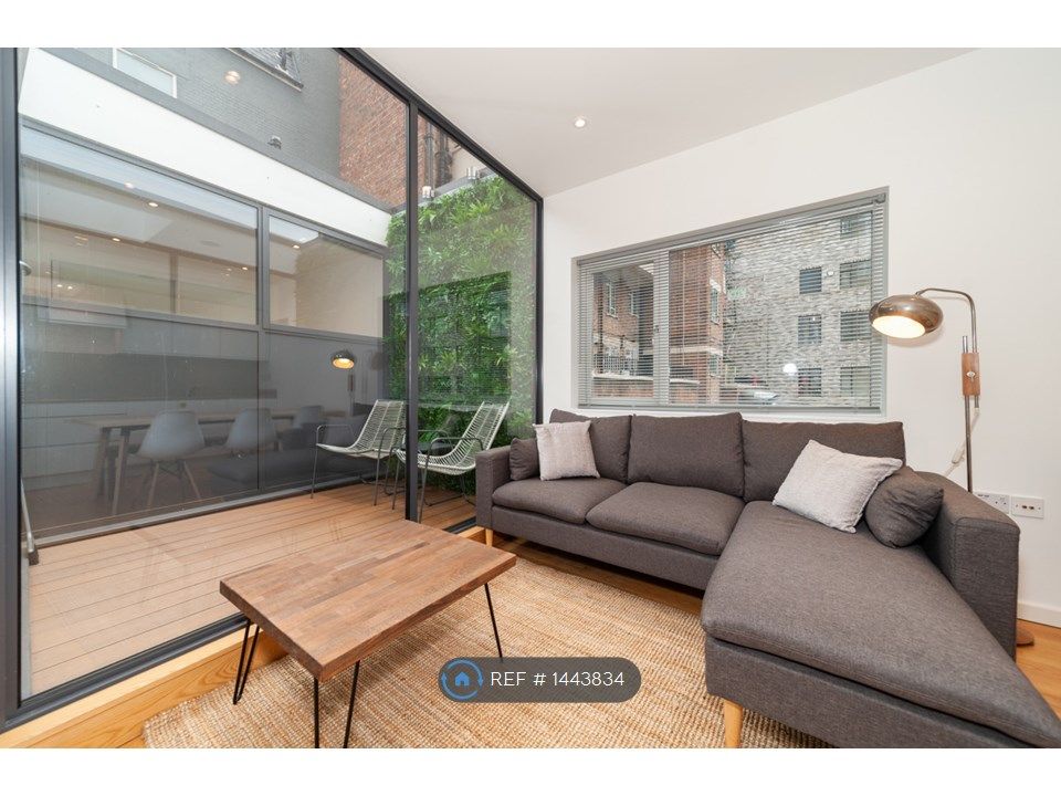 1 bed flat to rent in Old Street, London EC1V, £2,150 pcm Zoopla