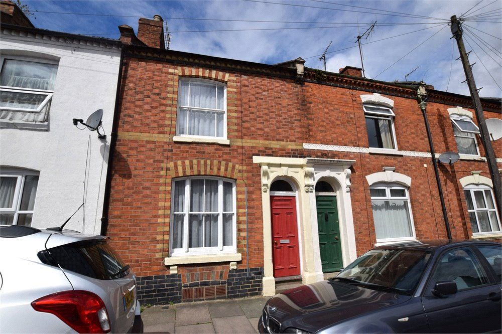2 bed terraced house for sale in Hunter Street, The Mounts, Northampton