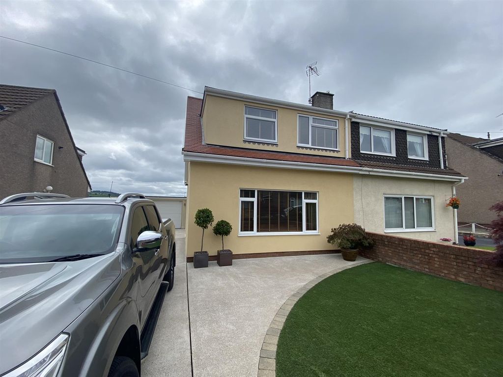 3 bed semidetached house for sale in Cherry Tree Road, Pontllanfraith