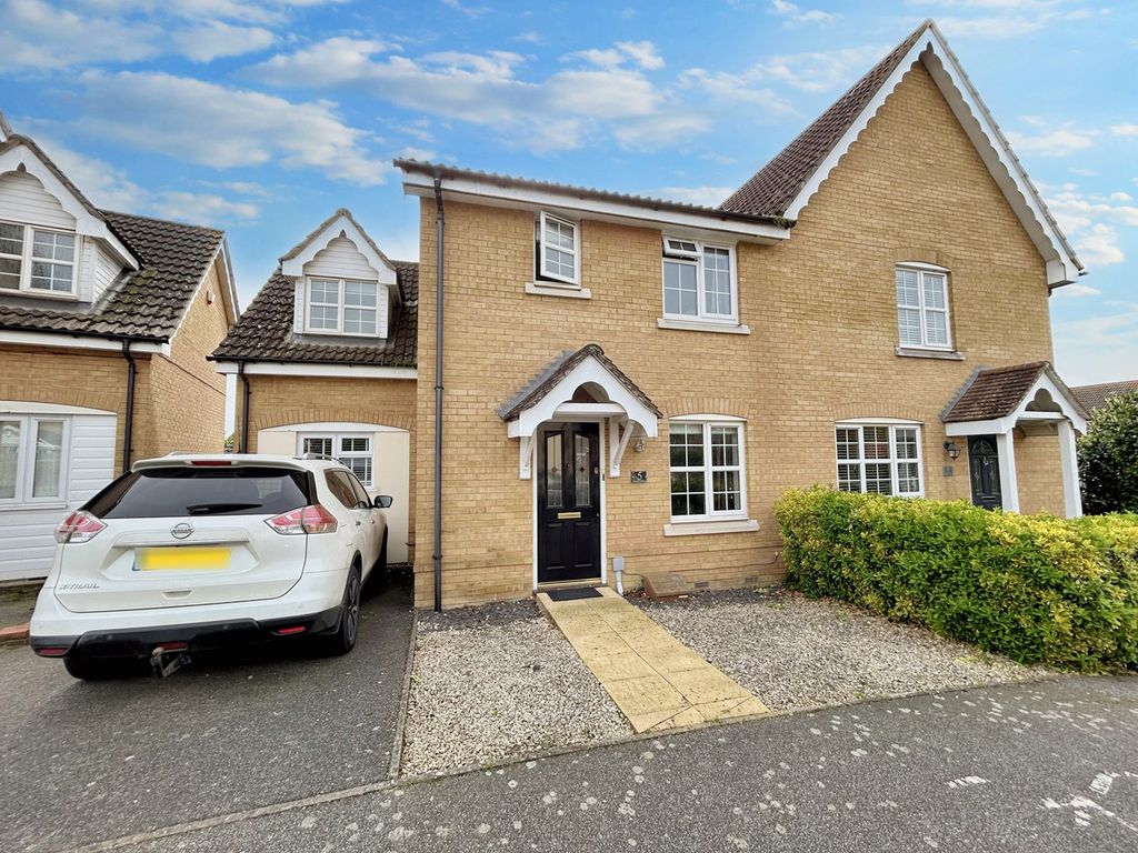3 bed semidetached house for sale in Blackbird Way, Stowmarket IP14, £280,000 Zoopla