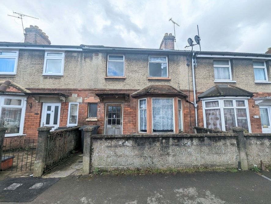 3 bed terraced house for sale in 605 Ferndale Road, Swindon, Devon SN2