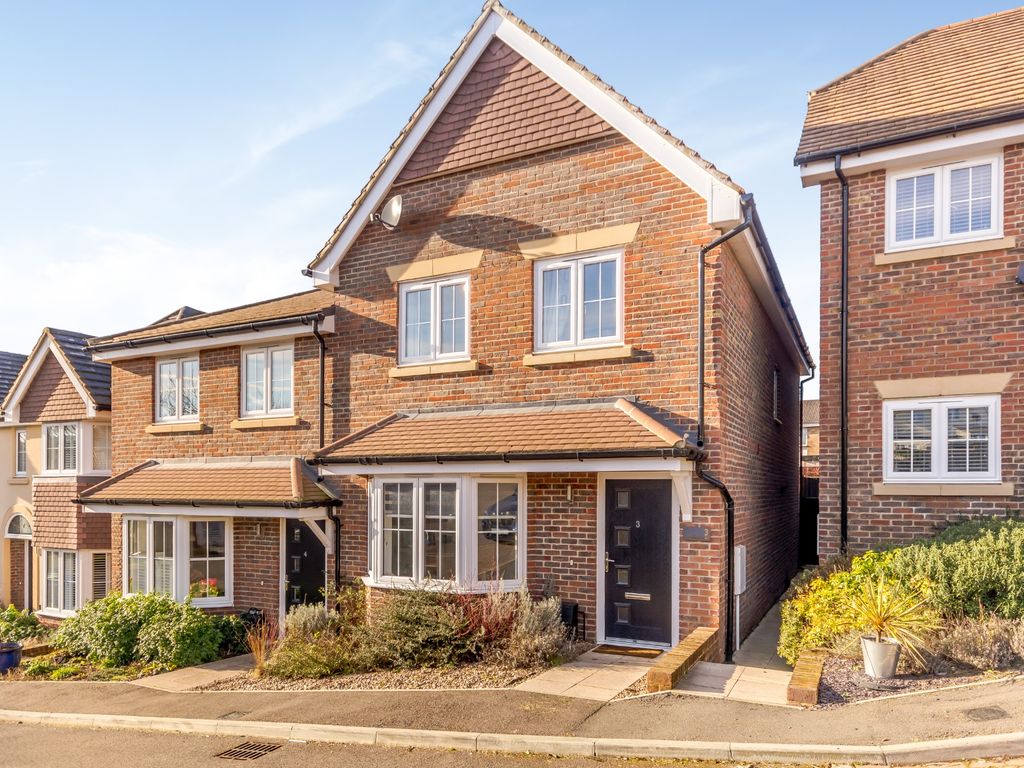 3 bed semidetached house for sale in Randall Way, Chesham HP5 Zoopla