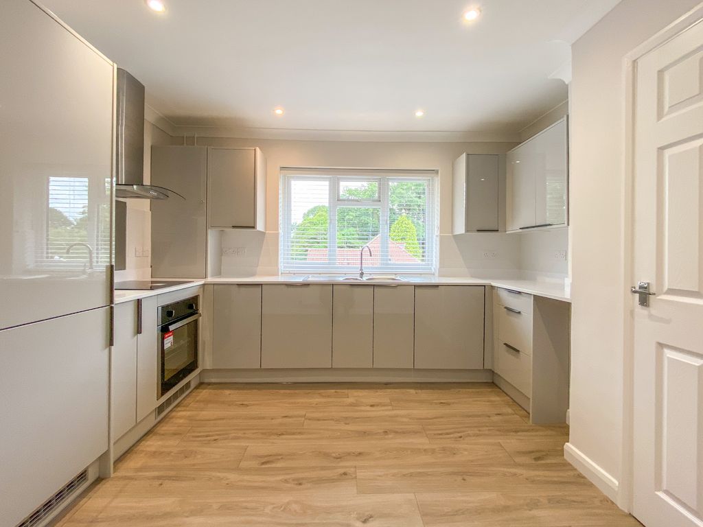 Send To Rent 1 bed flat to rent in Send Road, Send, Woking, Surrey GU23 - Zoopla