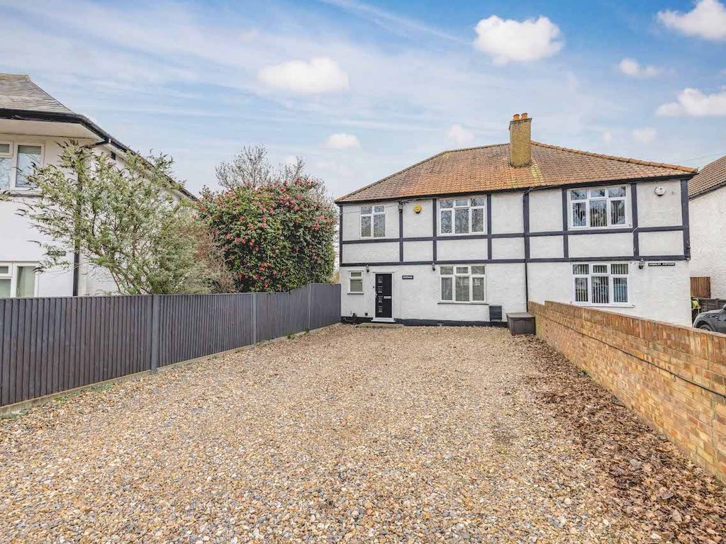 4 bed semidetached house for sale in Church Road, Iver Heath SL0, £