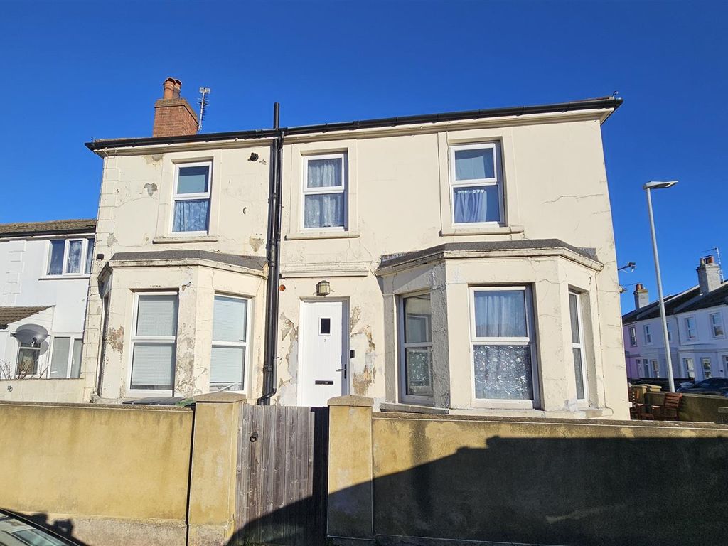 2 bed terraced house for sale in Barden Road, Eastbourne BN22, £270,000 Zoopla
