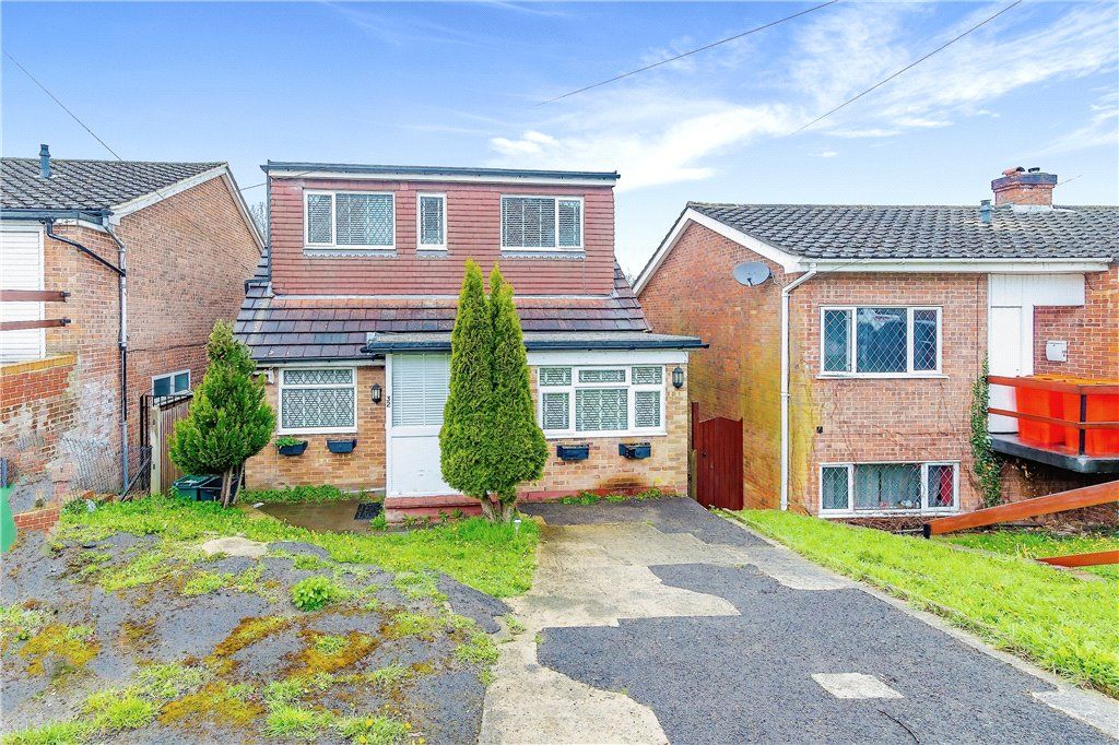 5 bed detached house for sale in Mount Pleasant, Biggin Hill, Westerham