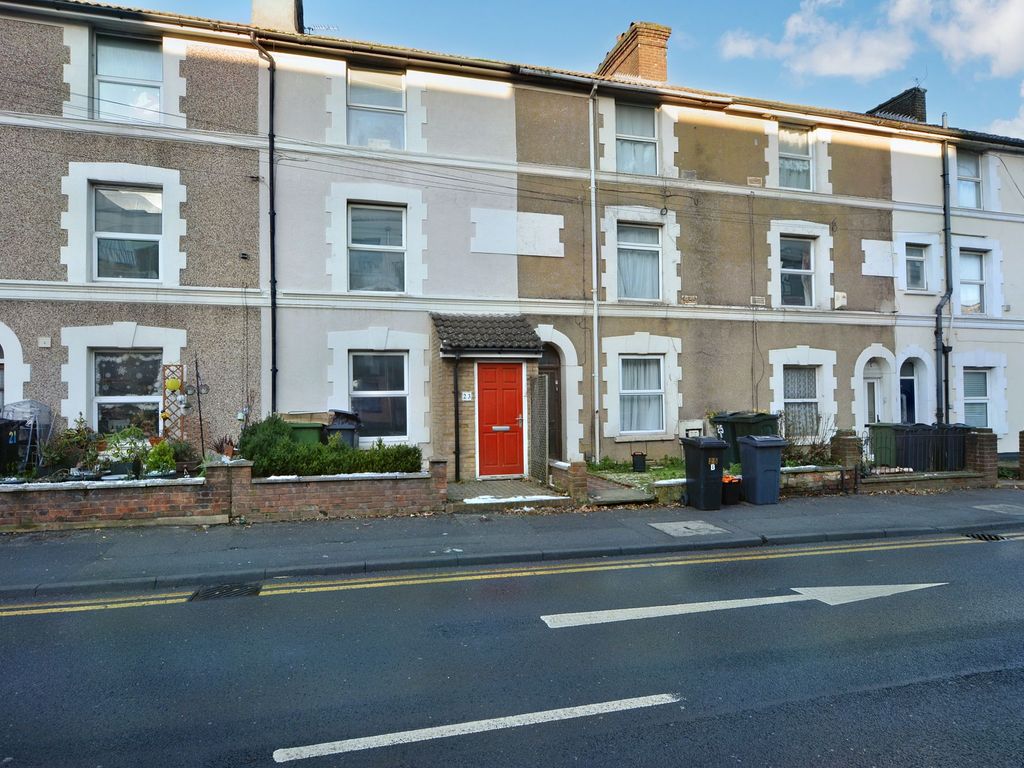 4 bed terraced house for sale in Somerset Road, Ashford TN24 Zoopla
