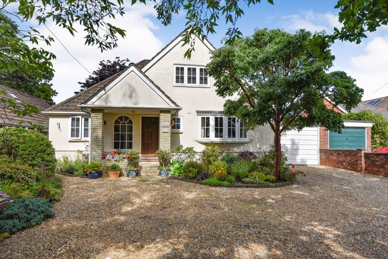 6 bed detached house for sale in Mead End Road, Denmead, Waterlooville