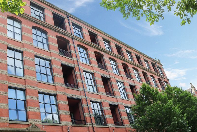 3 bed flat for sale in Penthouse Duplex Apartment, Brook Mill