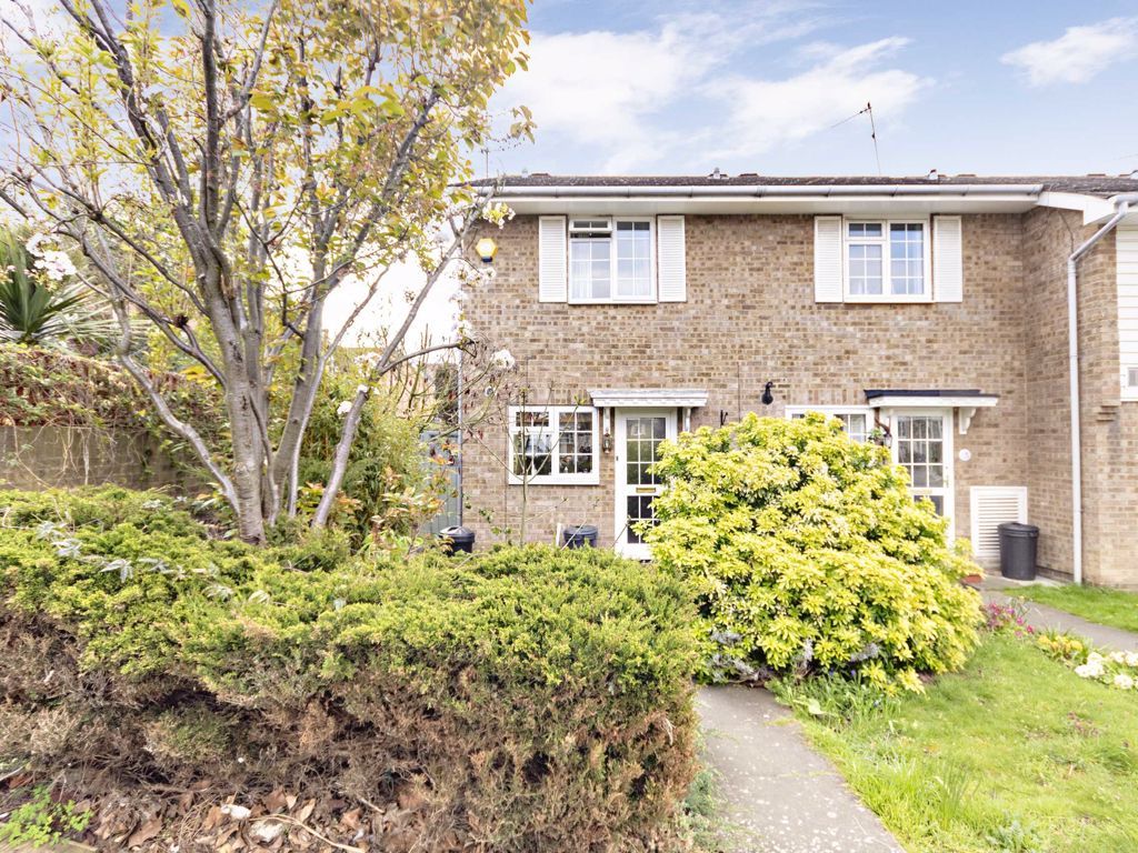2 bed property to rent in Tudor Gardens, Twickenham TW1 Zoopla