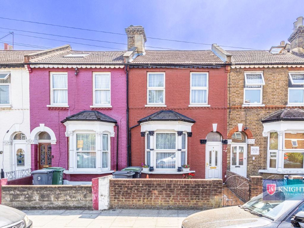 3 bed terraced house for sale in Bromley Road, London N17 Zoopla