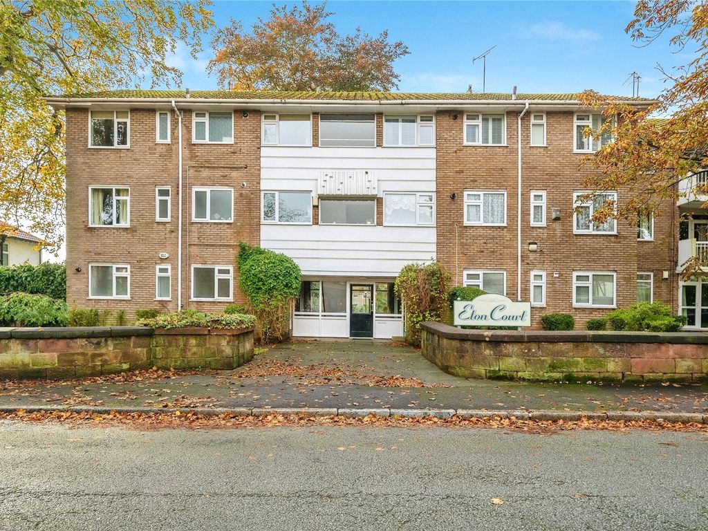 2 bed flat for sale in Eton Court, Liverpool, Merseyside L18, £190,000