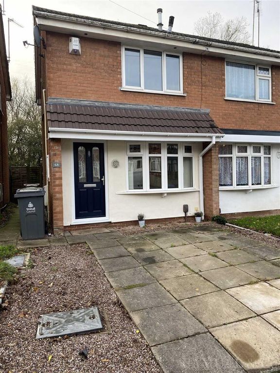 2 bed semidetached house to rent in Devon Road, Willenhall WV13, £850