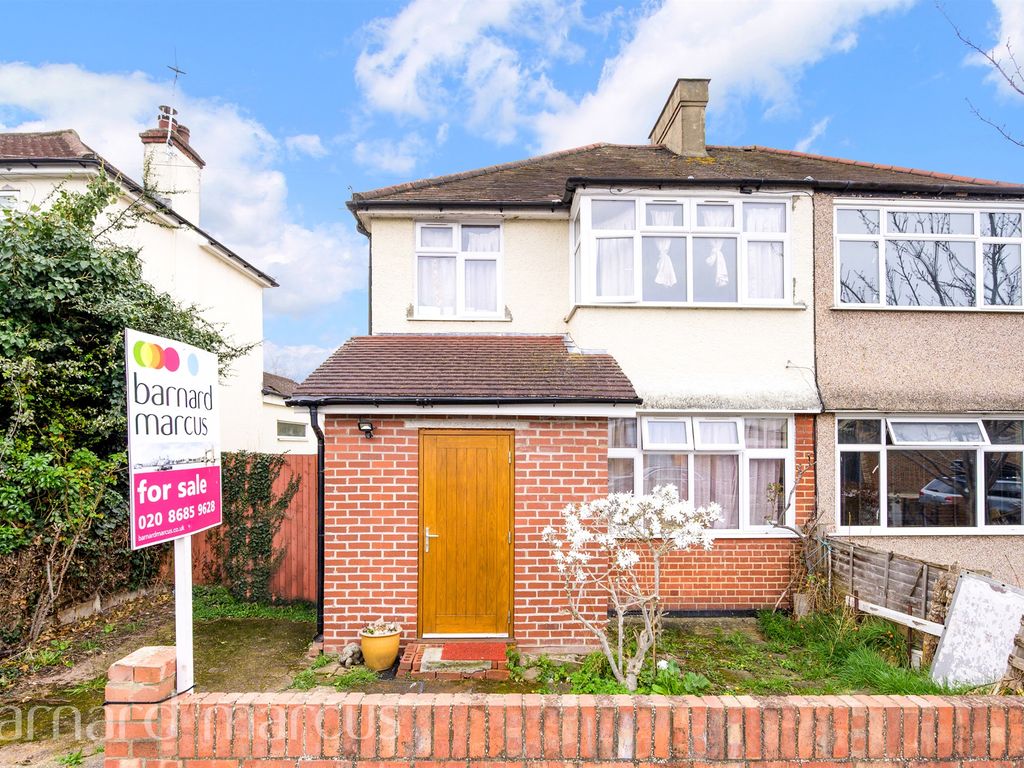 3 bed terraced house for sale in Ravensbury Avenue, Morden SM4 Zoopla
