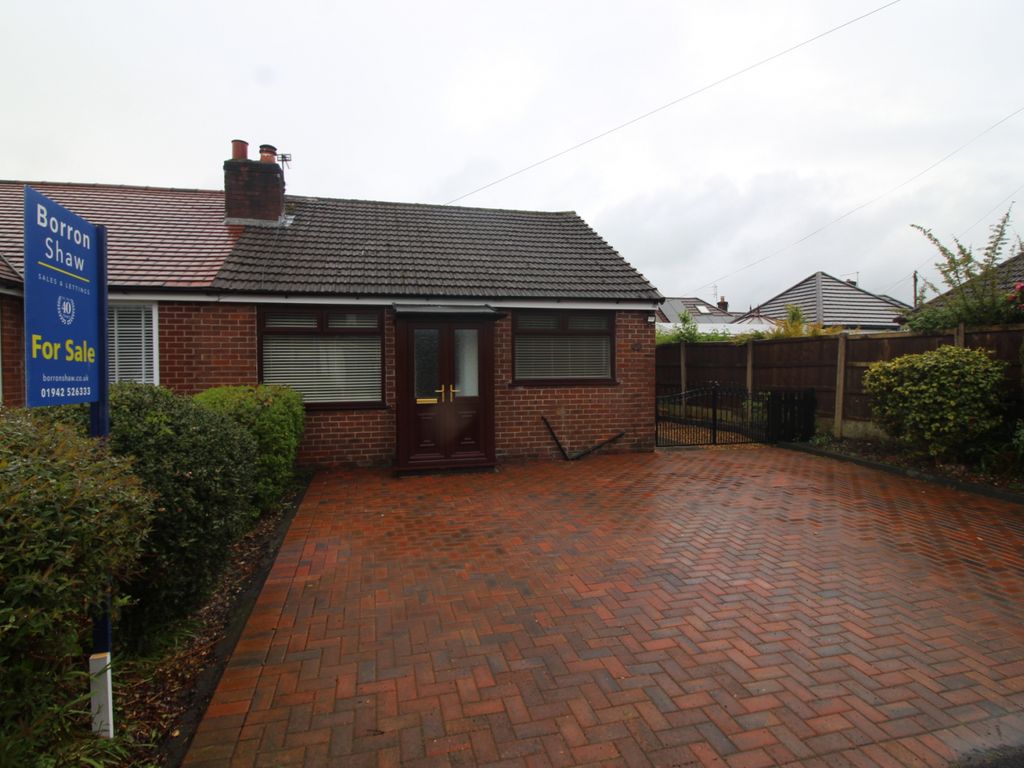 2 bed semidetached bungalow for sale in Grasscroft Road, Hindley Green