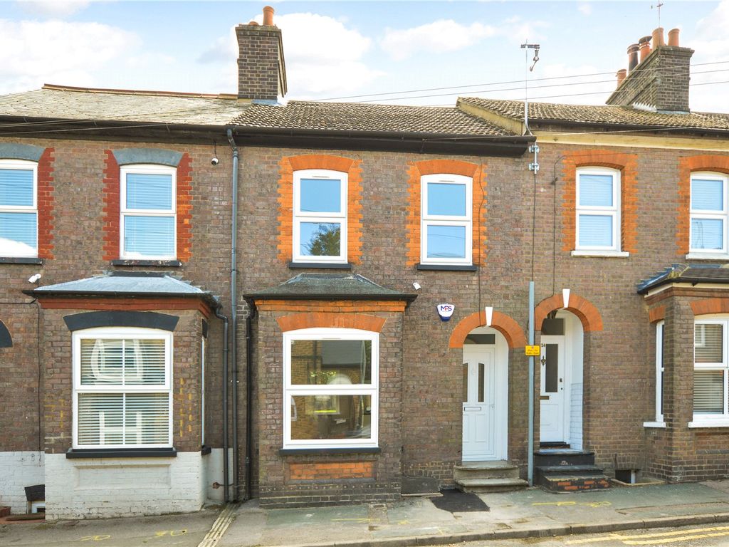 2 bed terraced house for sale in winfield street, dunstable, bedfordshire lu6