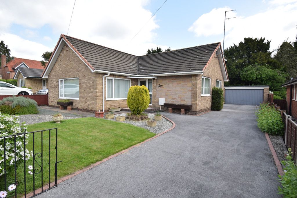 3 bed detached bungalow for sale in Highdales, Kirkella HU10 Zoopla