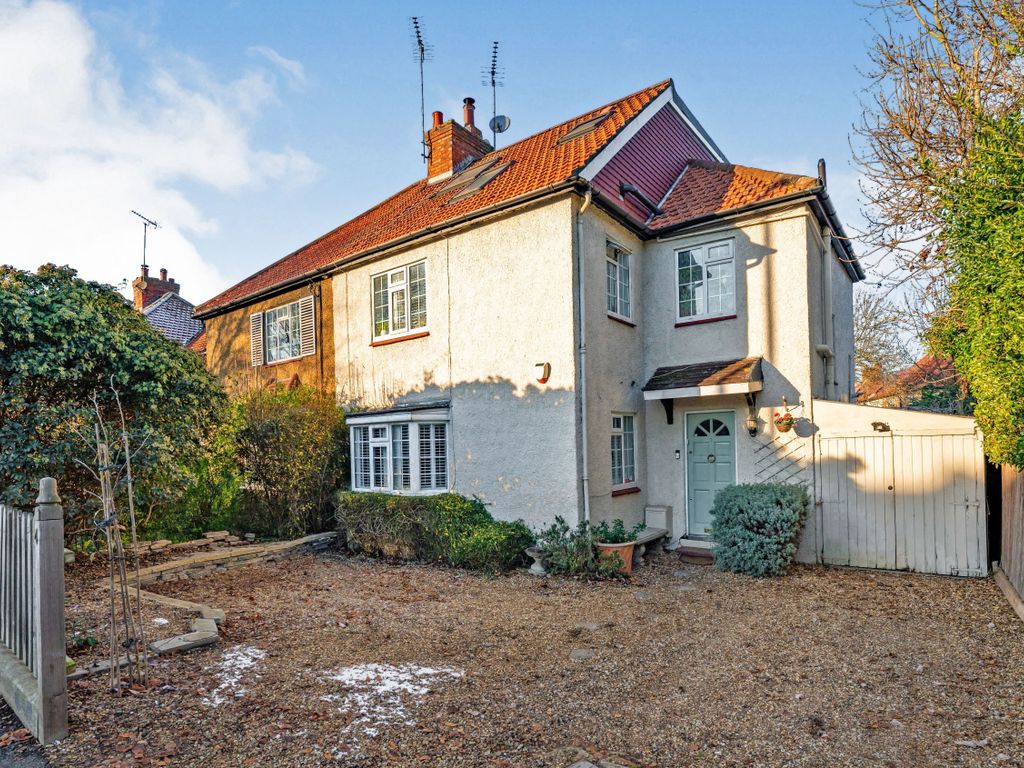 Vallis Way, London W13