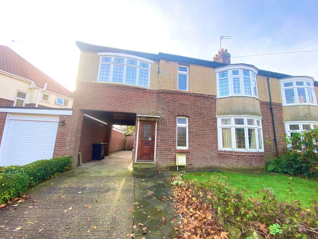 4 bed semidetached house for sale in Roman Avenue, Chester Le Street
