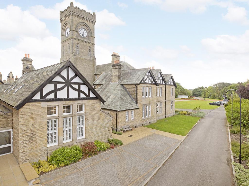 3 bed detached house for sale in High Royds Fold, Menston, Ilkley LS29