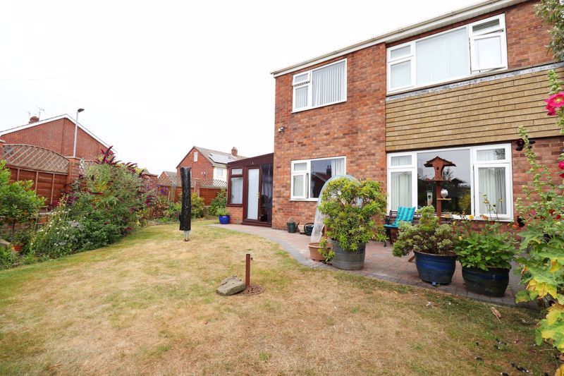 3 bed semidetached house for sale in Aysgarth Avenue, Messingham
