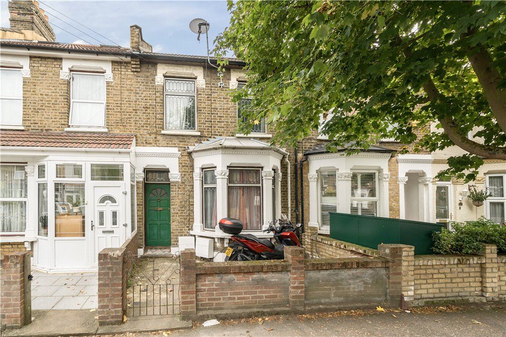 1 bed flat for sale in Dunedin Road, Leyton, London E10, £325,000 Zoopla