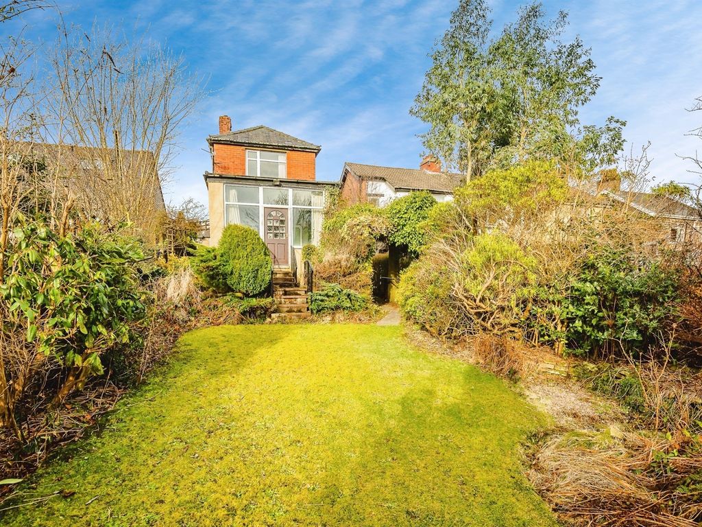 3 bed detached house for sale in Watkinson Road, Halifax HX2, £130,000