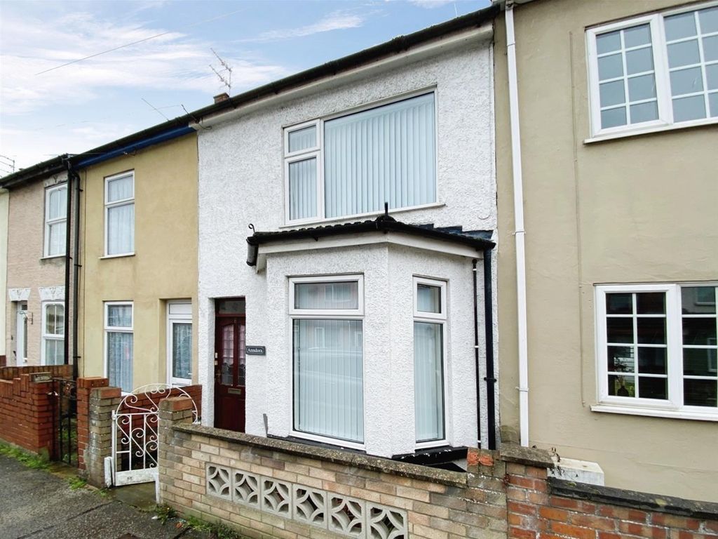 3 bed detached house for sale in Sandringham Road, Lowestoft NR32 Zoopla