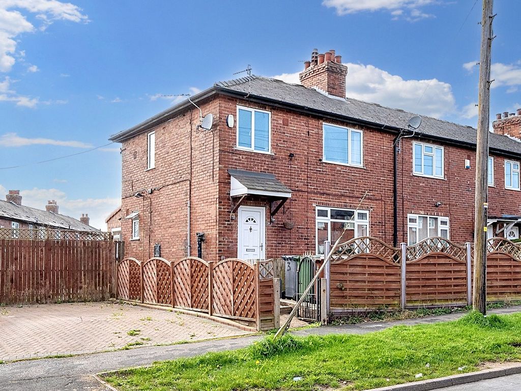 3 bed terraced house for sale in Lea Farm Road, Kirkstall, Leeds LS5, £